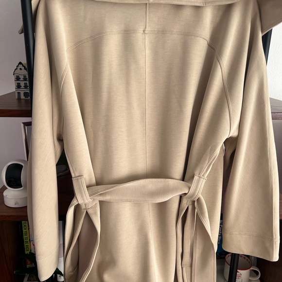 LULULEMON Softreme Belted Wrap - Picture 5 of 5